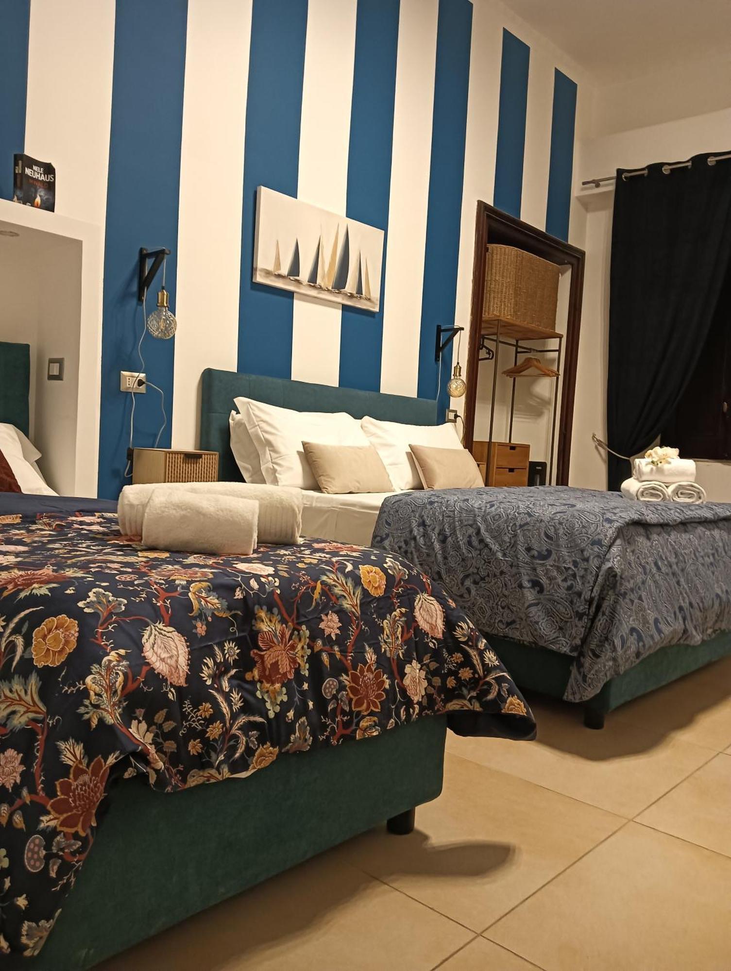 Pepe Bed & Breakfast เนเปิลส์ ภายนอก รูปภาพ